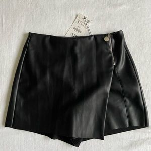 Black leather Skort